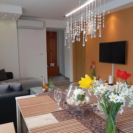 Apartment Maja *