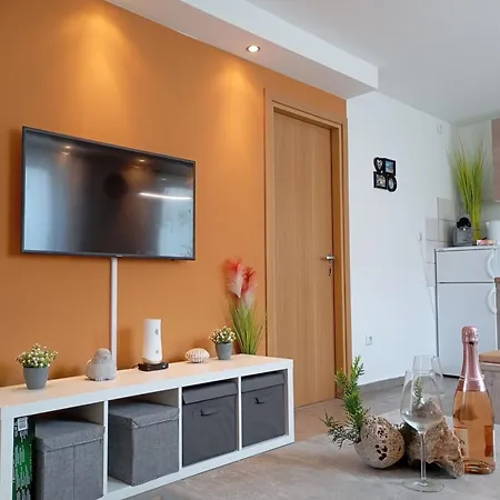 Apartman Maja *